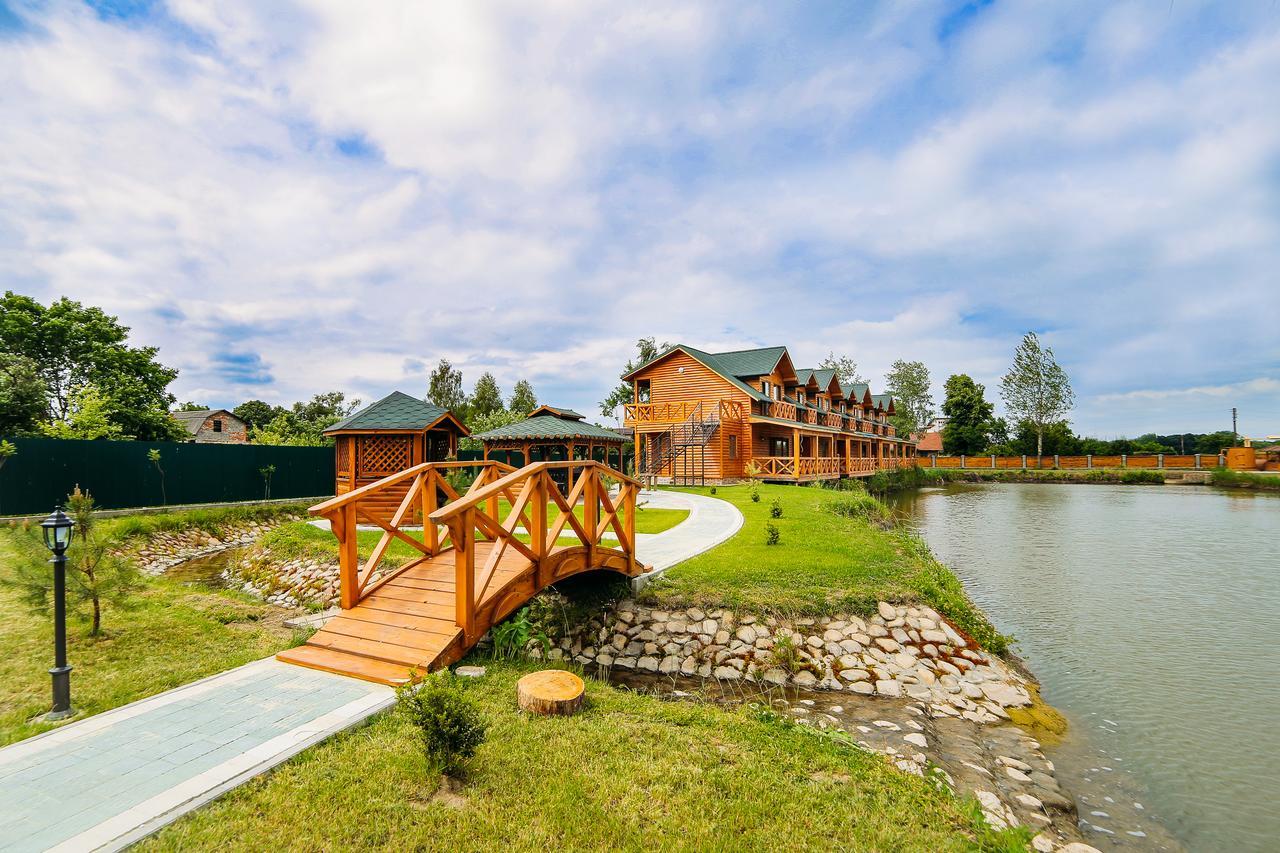 Zarichna Hotel Drogobych Ngoại thất bức ảnh