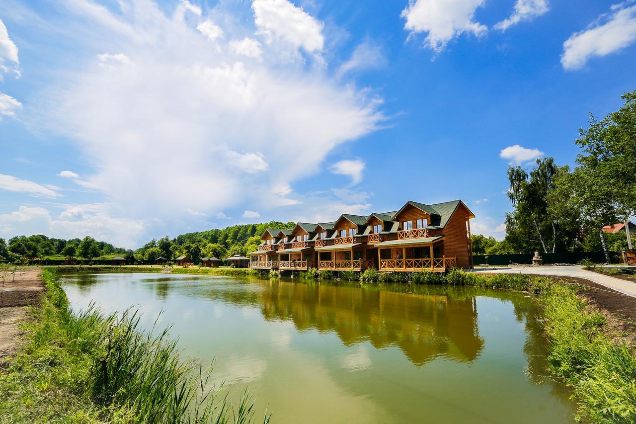Zarichna Hotel Drogobych Ngoại thất bức ảnh