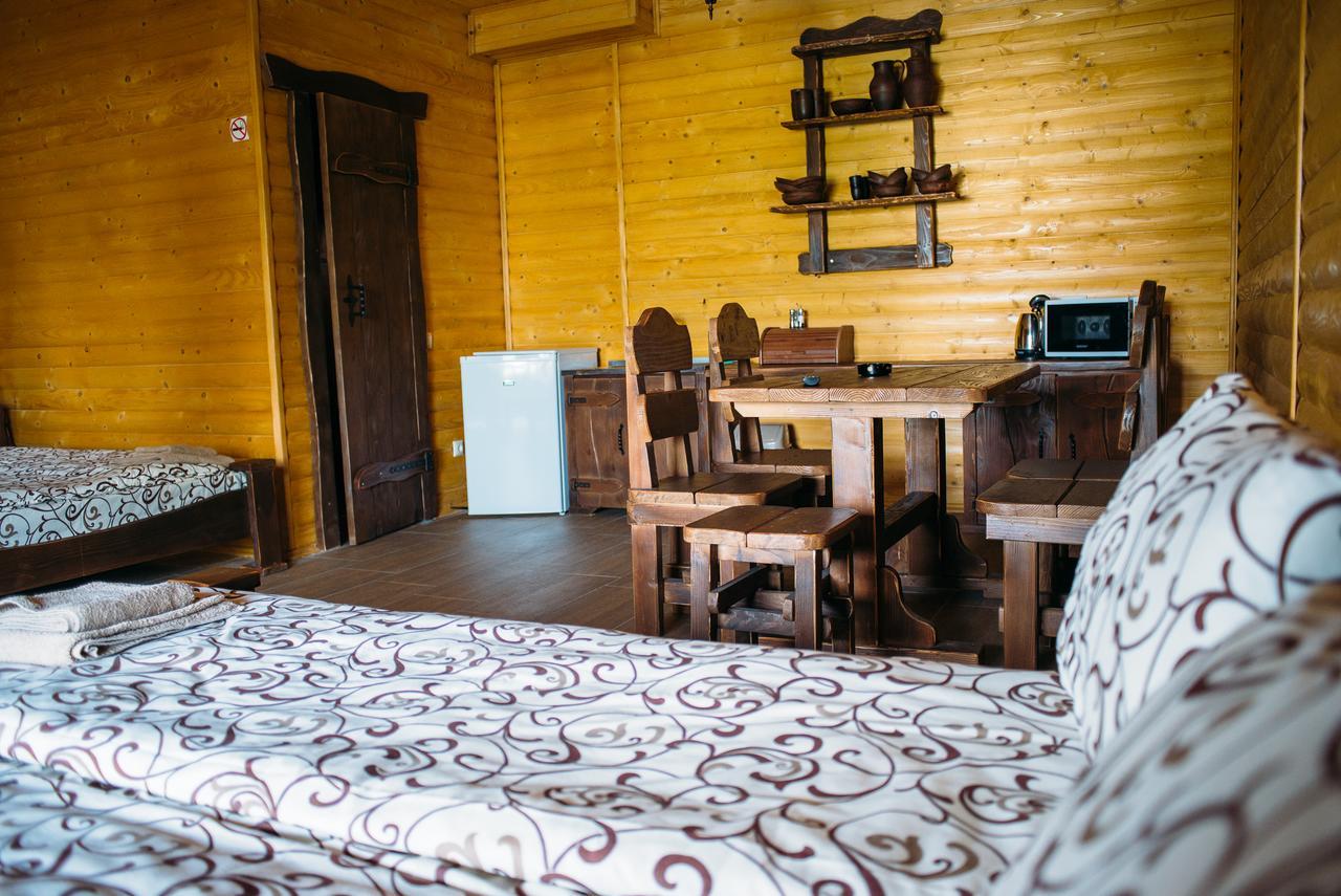 Zarichna Hotel Drogobych Ngoại thất bức ảnh