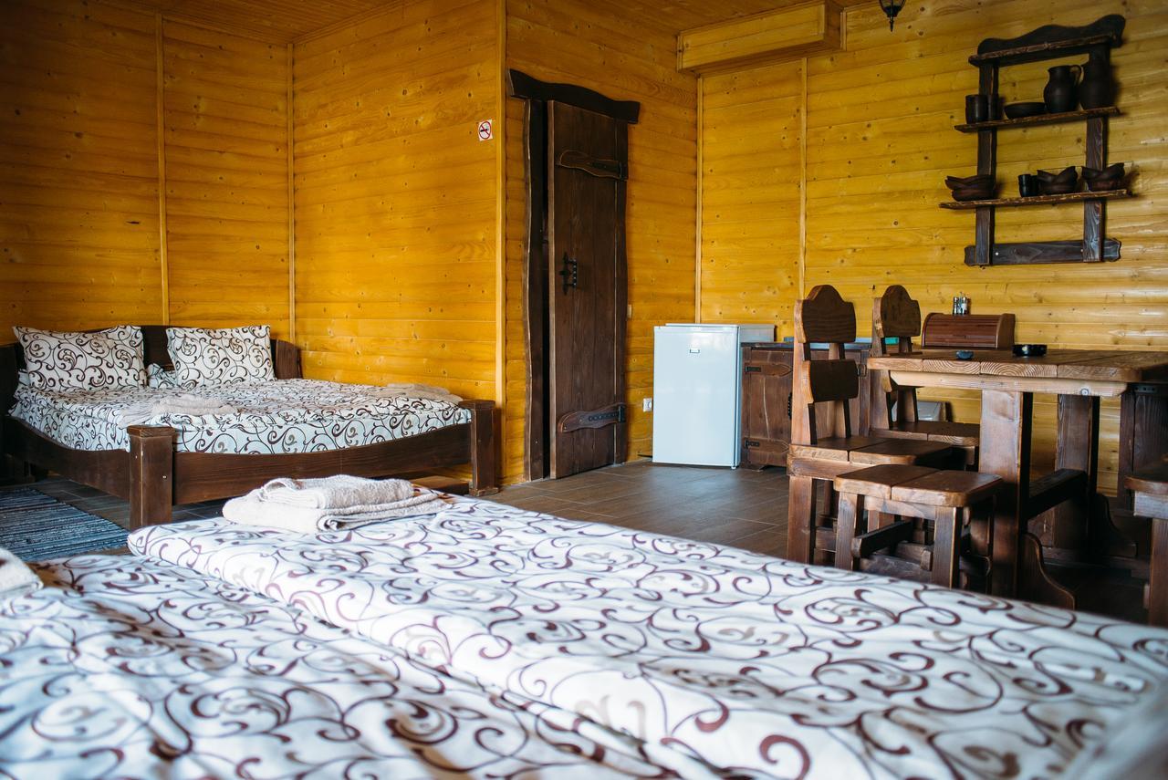 Zarichna Hotel Drogobych Ngoại thất bức ảnh